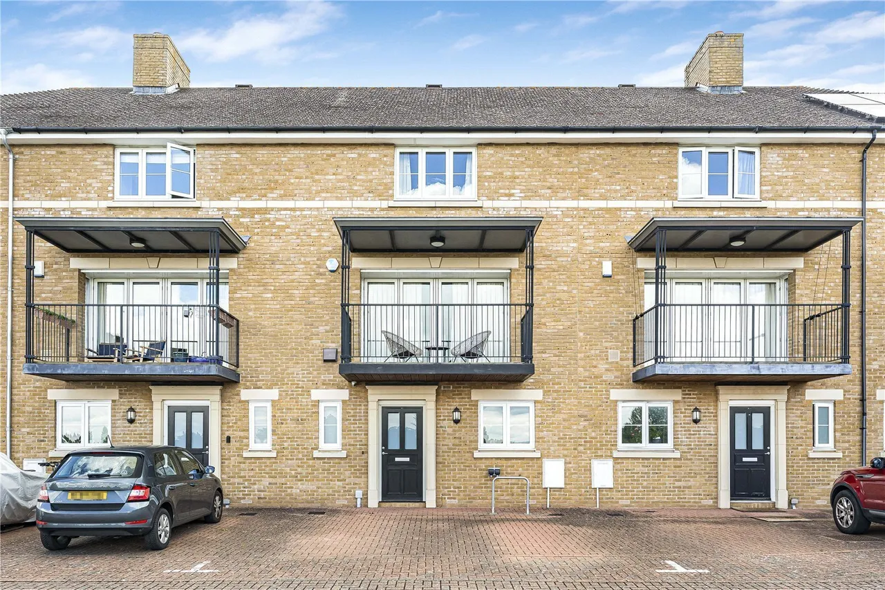 4 bed property for sale, McCabe Place, Headington, OX3