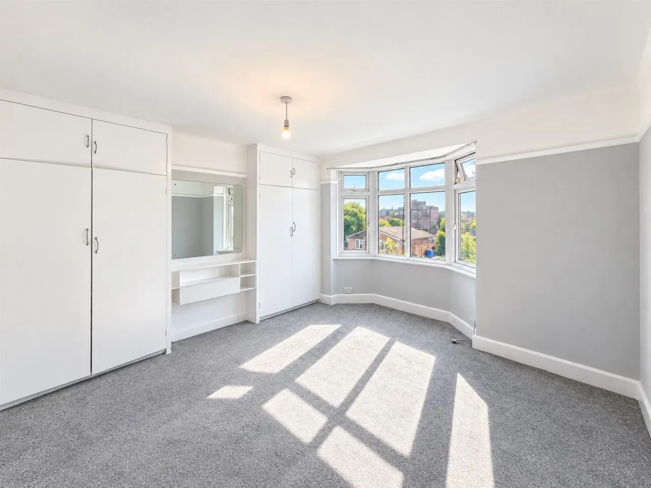 Semi-Detached To LetShelley Crescent, Hounslow, TW5, photo 3
