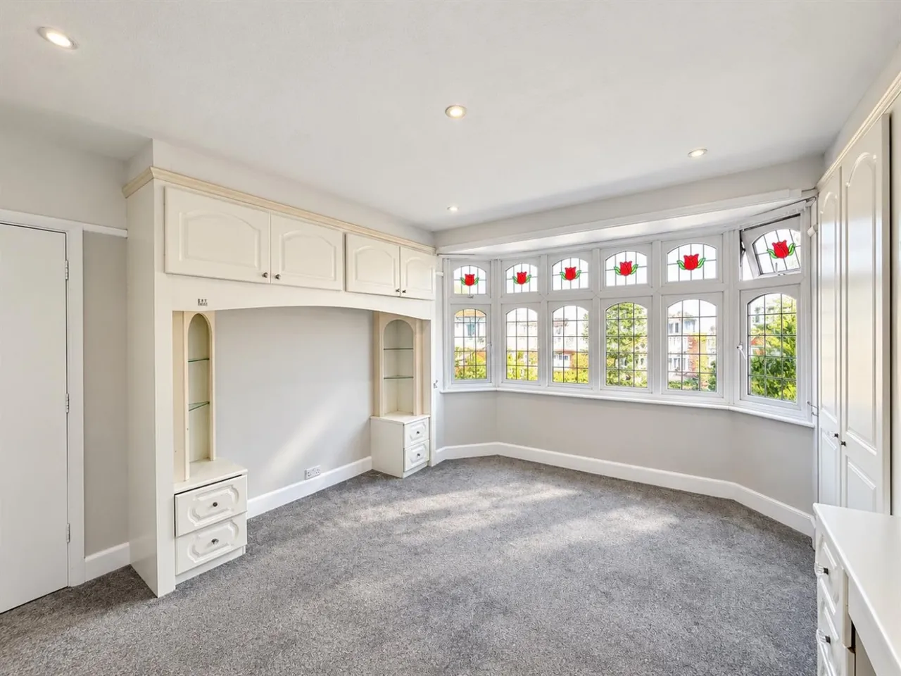 Semi-Detached To LetShelley Crescent, Hounslow, TW5, photo 4
