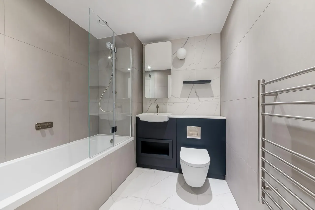 Ellipse House, Custom House, E16, photo 6
