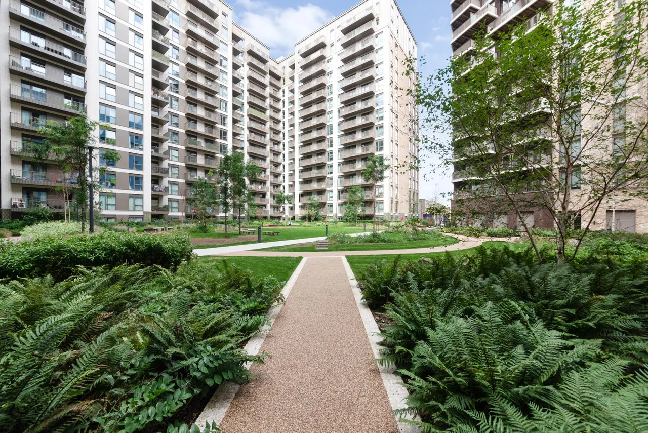 Ellipse House, Custom House, E16, photo 9