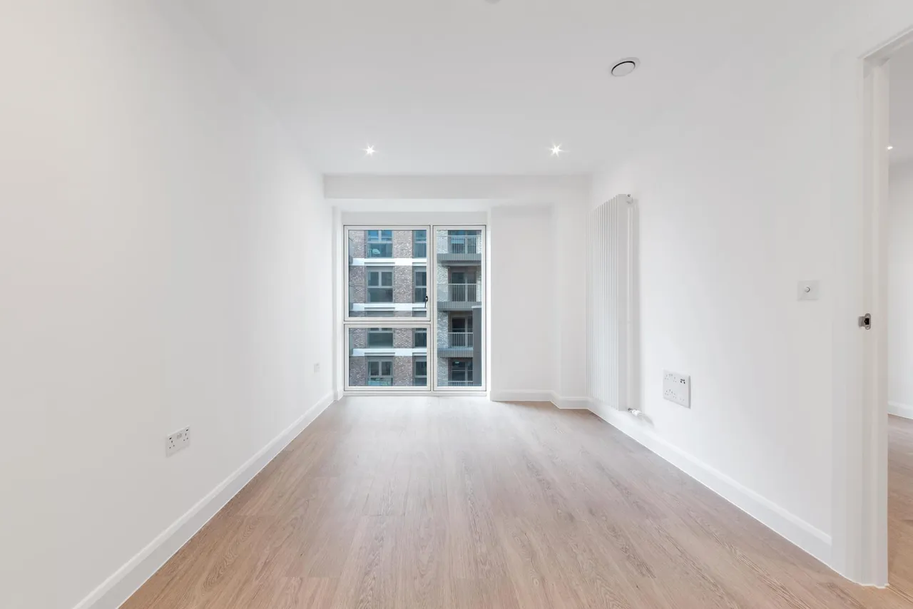 Ellipse House, Custom House, E16, photo 4