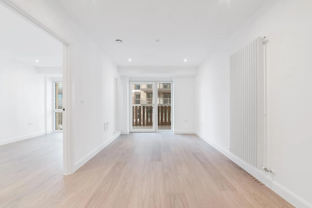 1 bed flat for sale, Ellipse House, Custom House, E16