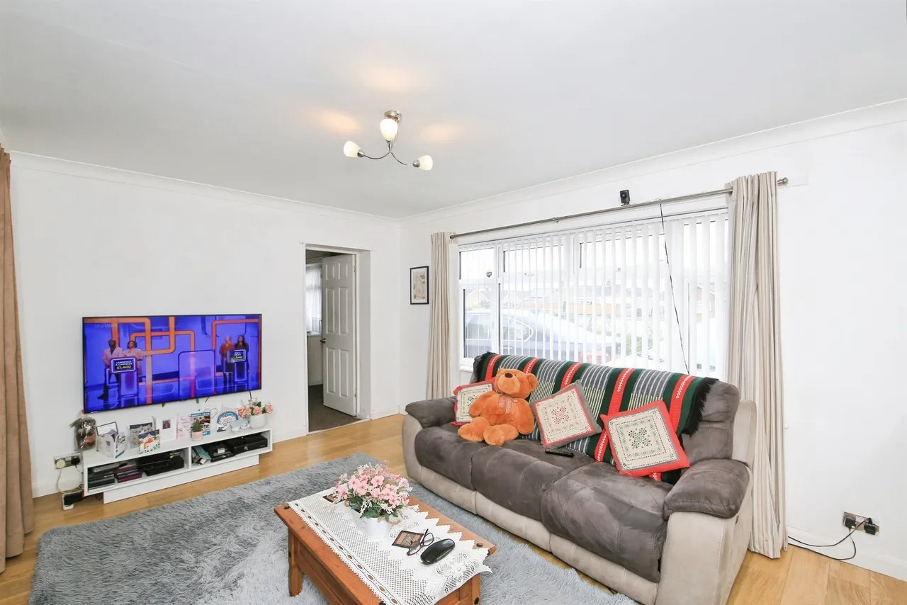 Ellwood Avenue, Peterborough, photo 3