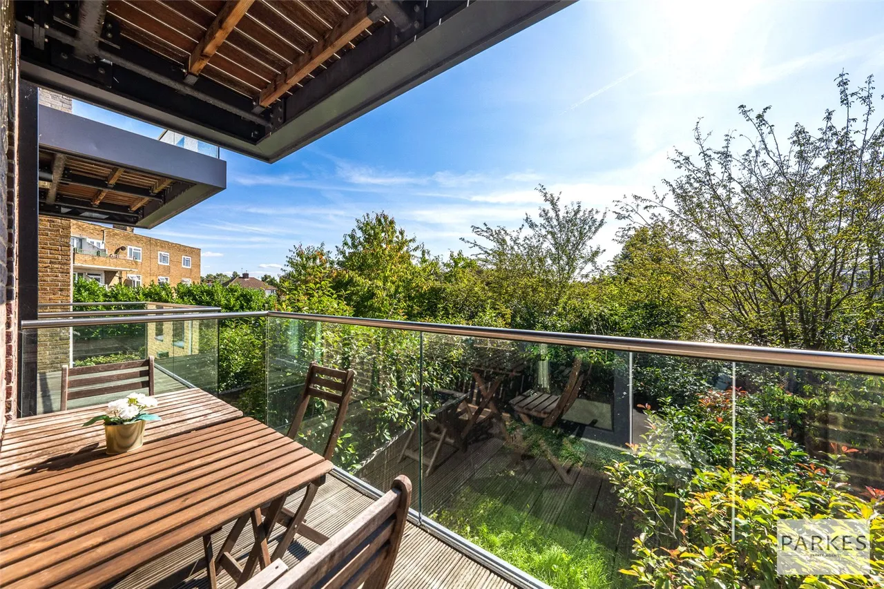 Sir Alexander Close, London, W3 7JQ, photo 5