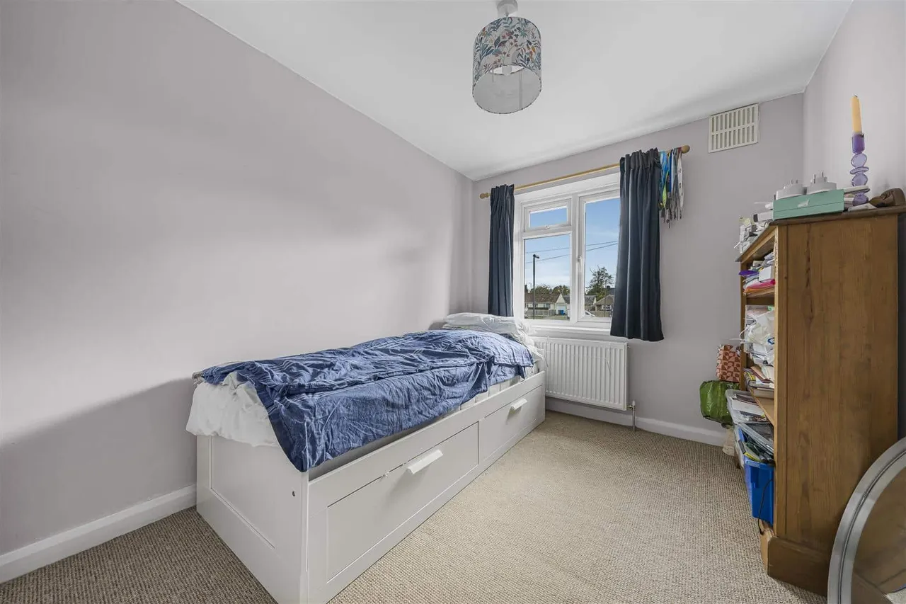 Peel Close, Windsor, SL4, photo 9