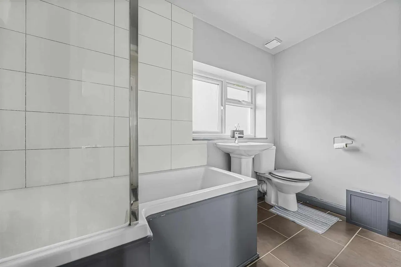 Peel Close, Windsor, SL4, photo 8