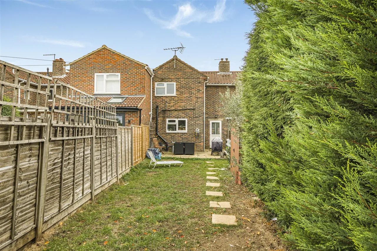Peel Close, Windsor, SL4, photo 11
