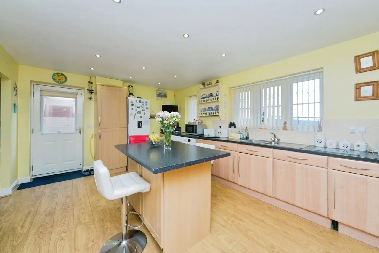 Tanllwyfan, Old Colwyn, LL29, photo 5