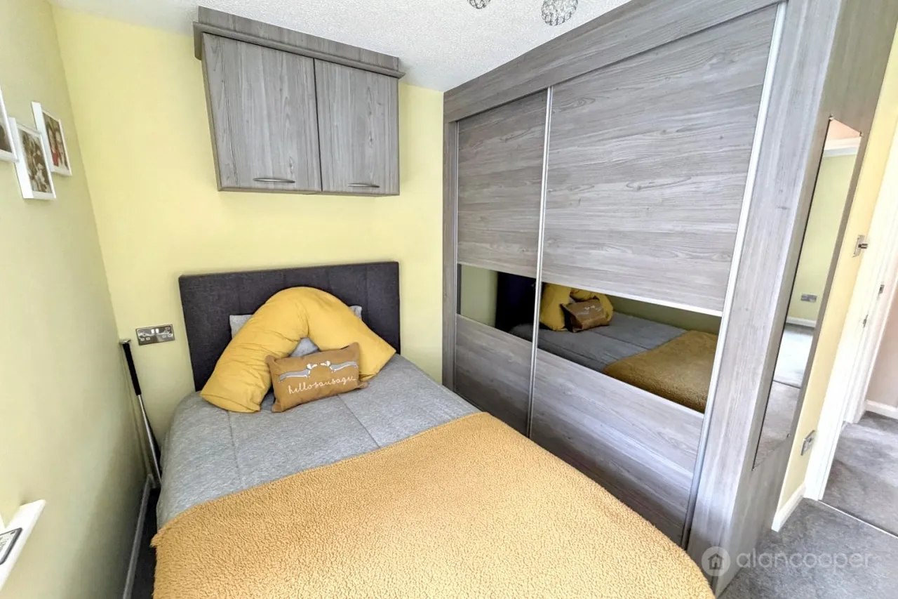 Wakehurst Close, Maple Park, CV11, photo 11