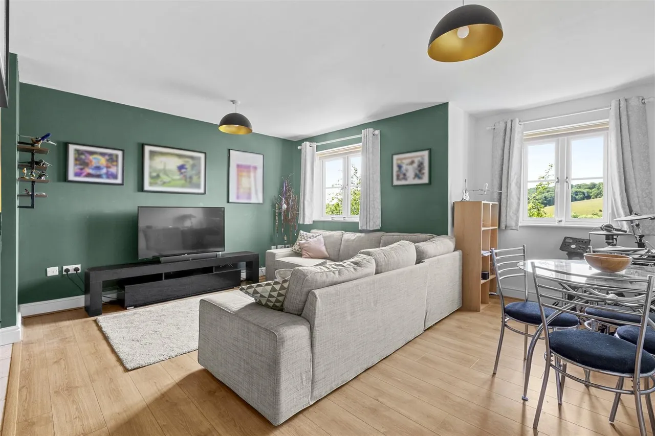 Freer Crescent, High Wycombe, HP13, photo 2