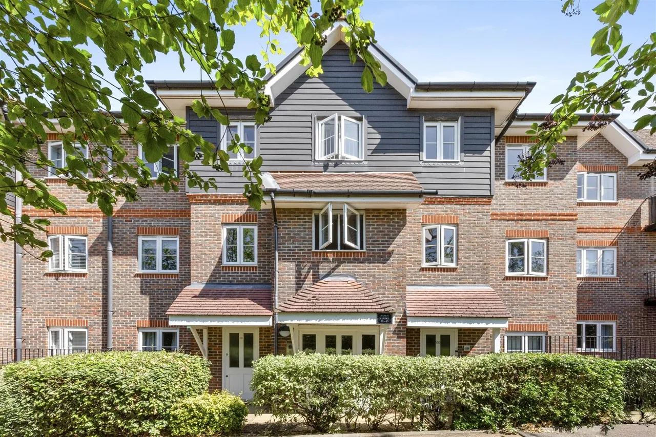 2 bed flat for sale, Freer Crescent, High Wycombe, HP13
