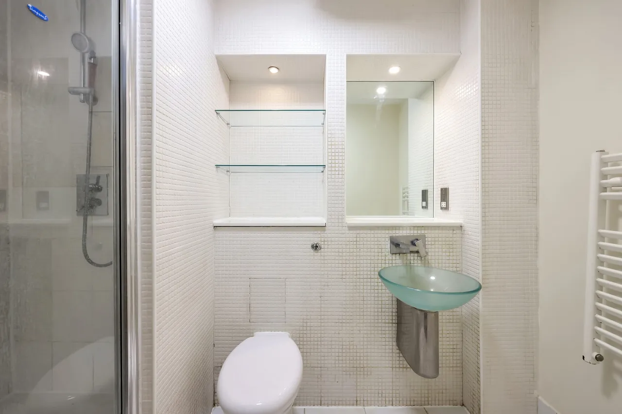 Flat 10, 2 Grosvenor Court, Wharf Lane, London, E14 7HW, photo 11