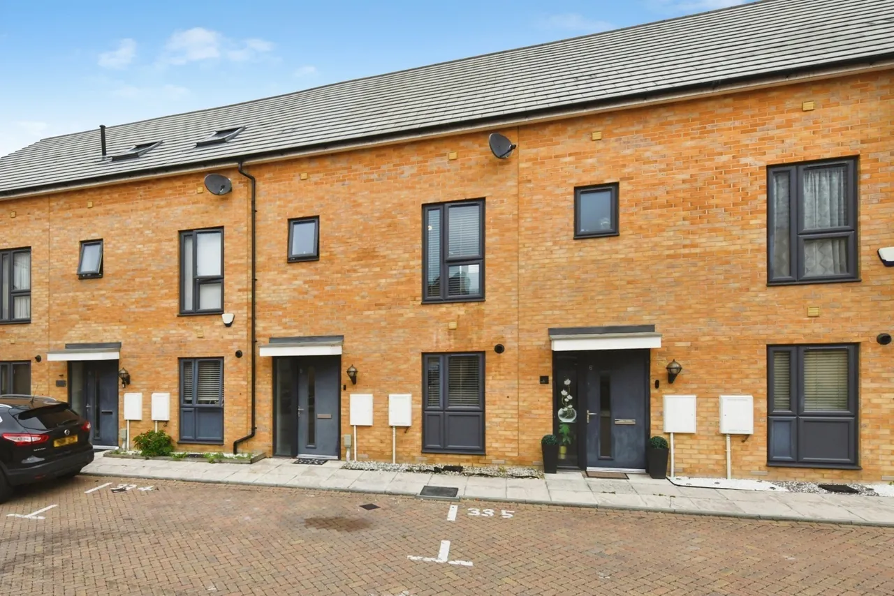 Montague Street, Rainham, RM13, photo 29