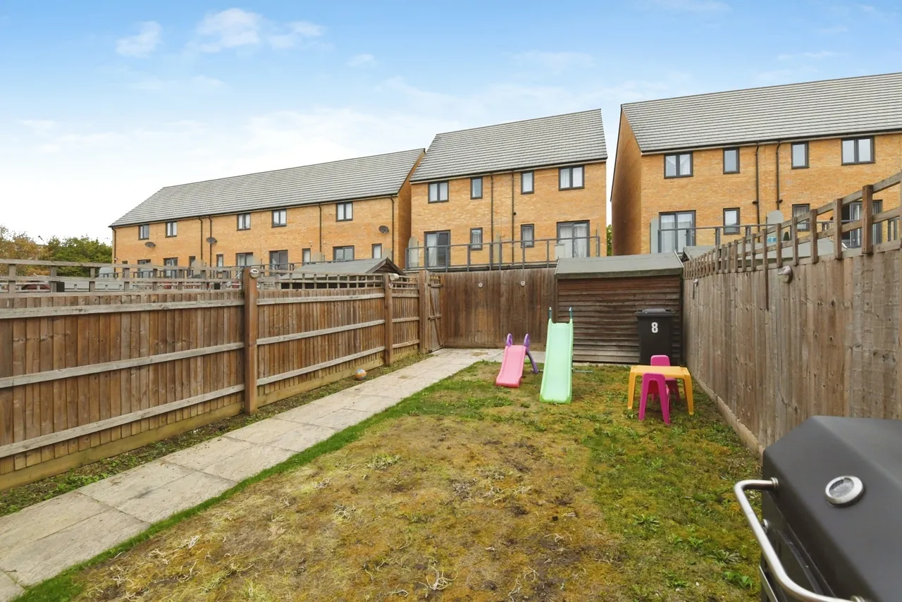 Montague Street, Rainham, RM13, photo 26