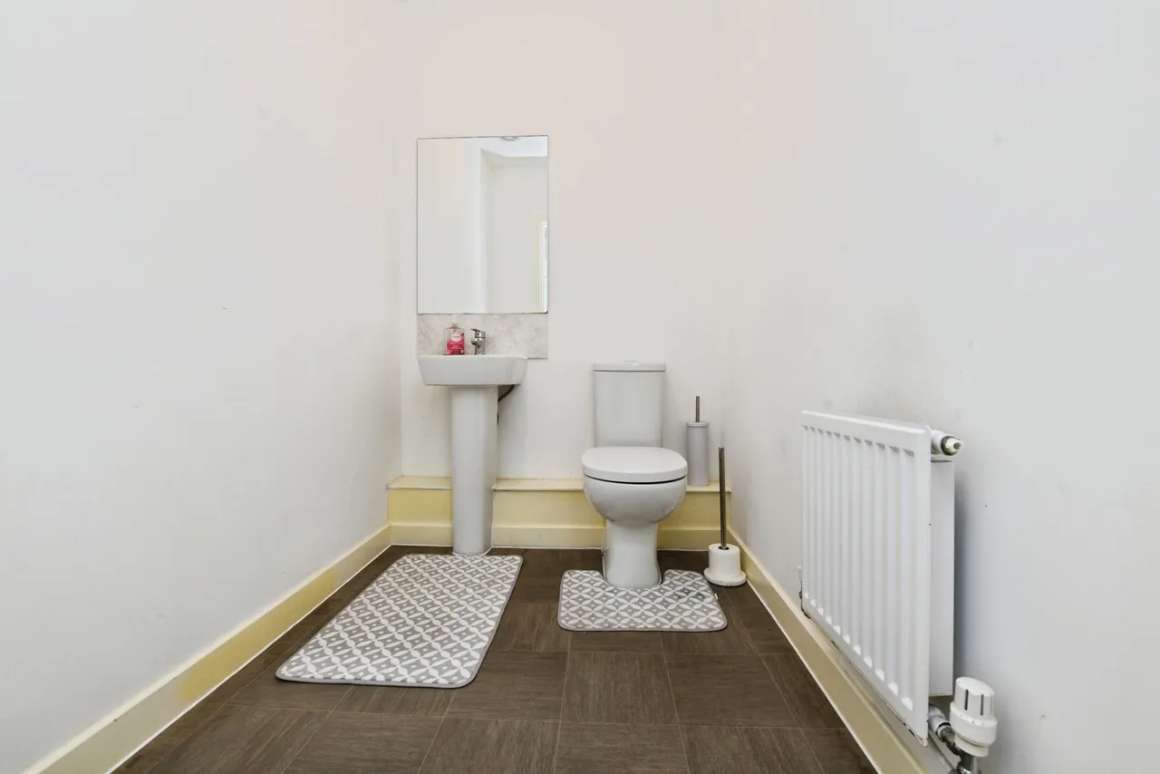 Montague Street, Rainham, RM13, photo 12