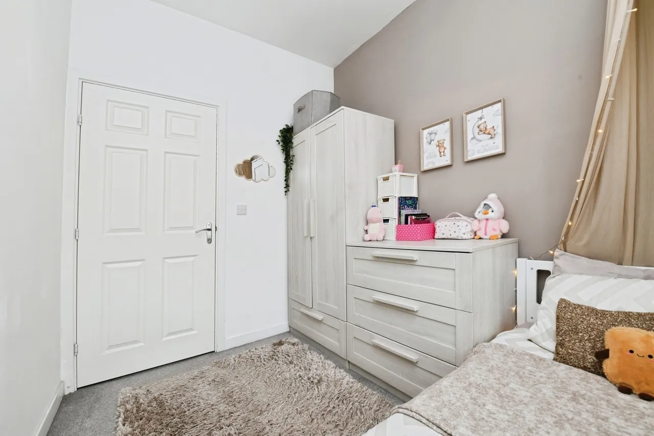 Montague Street, Rainham, RM13, photo 28