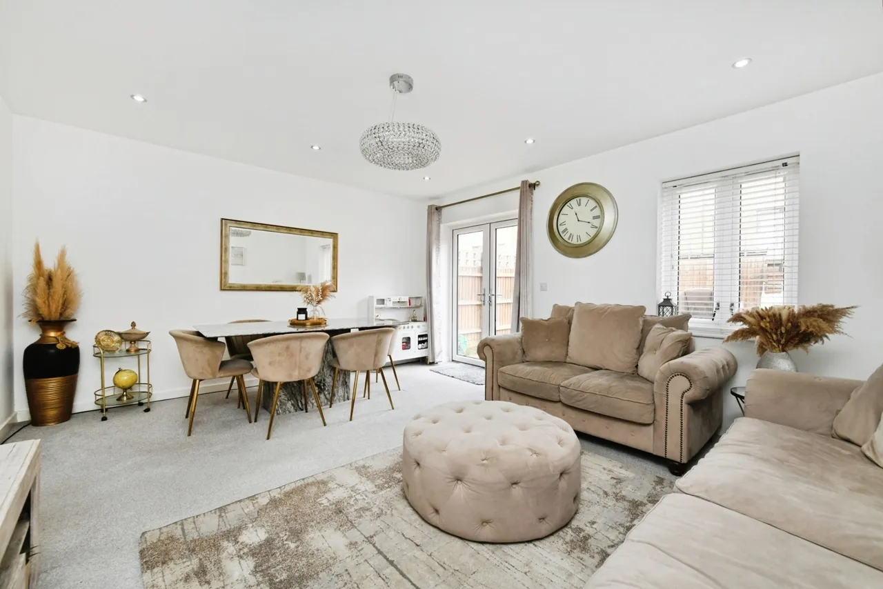 Montague Street, Rainham, RM13, photo 14