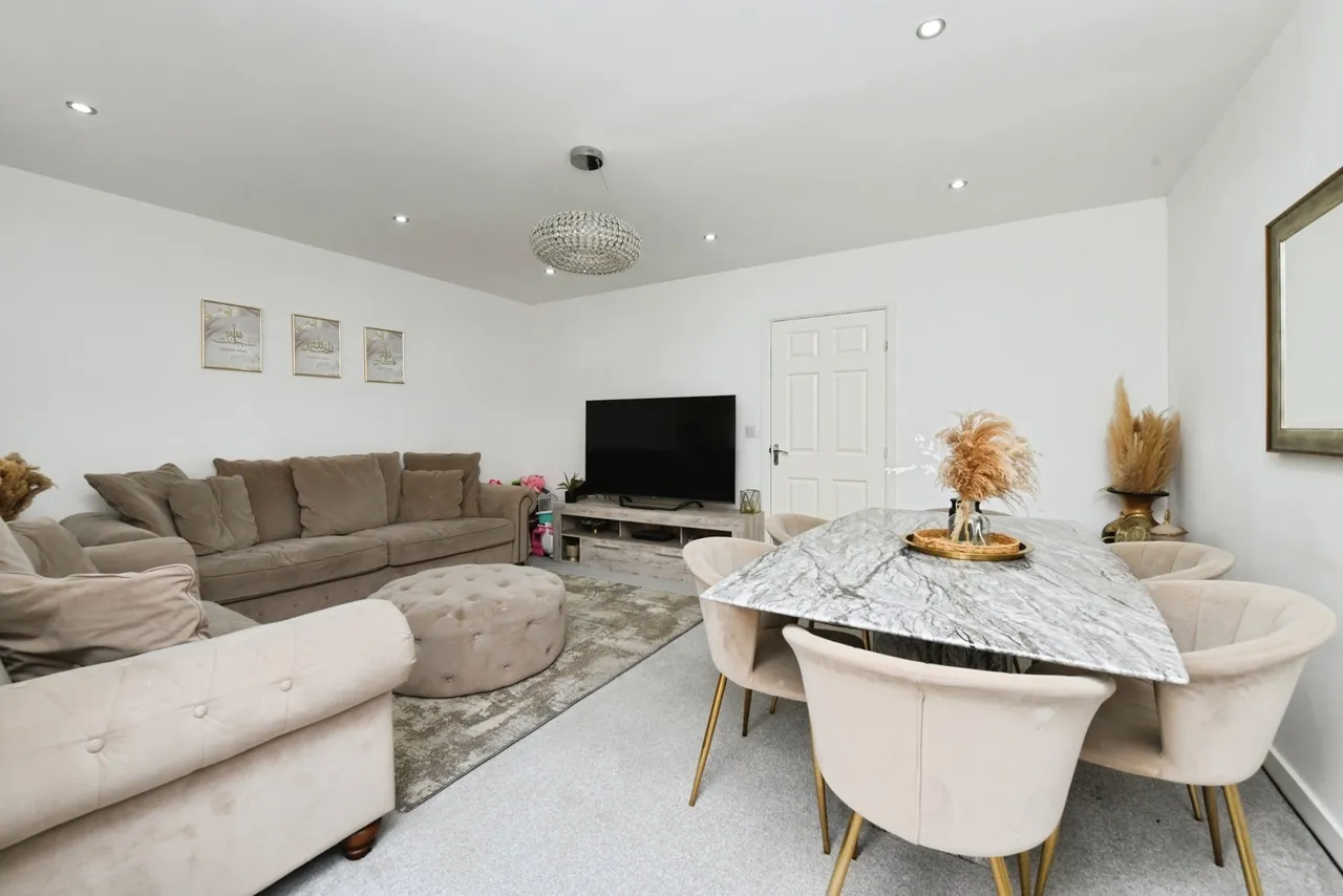 Montague Street, Rainham, RM13, photo 5