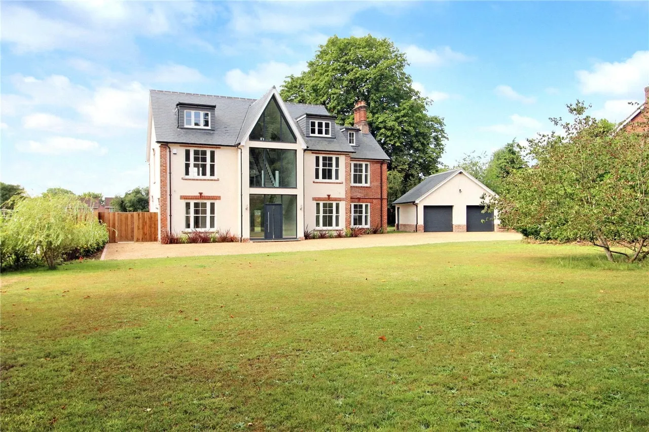 6 bed house for sale — Long Road, Framingham Earl, Norwich, Norfolk, NR14