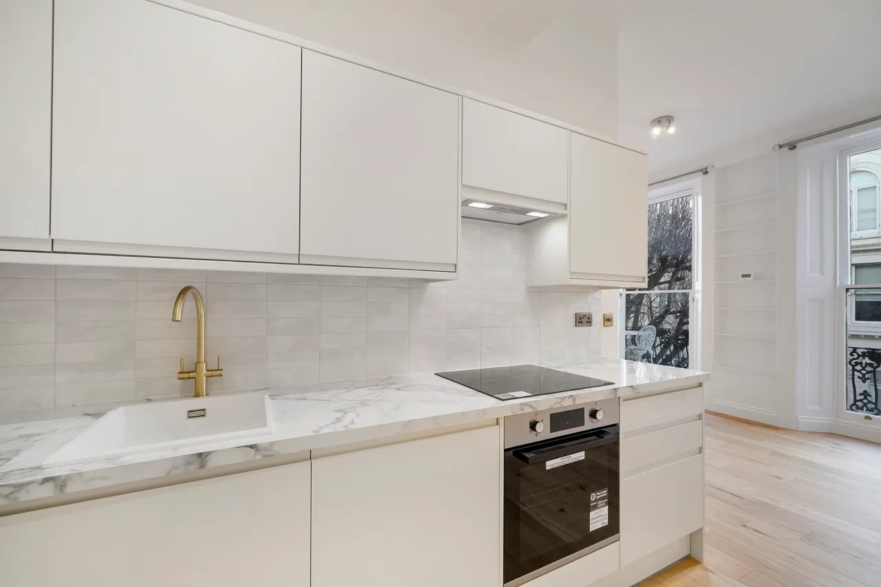 Monmouth Road, London, W2, photo 2