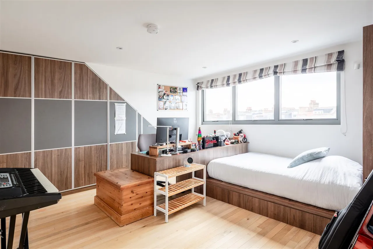 Kingscote Road, London, W4, photo 10