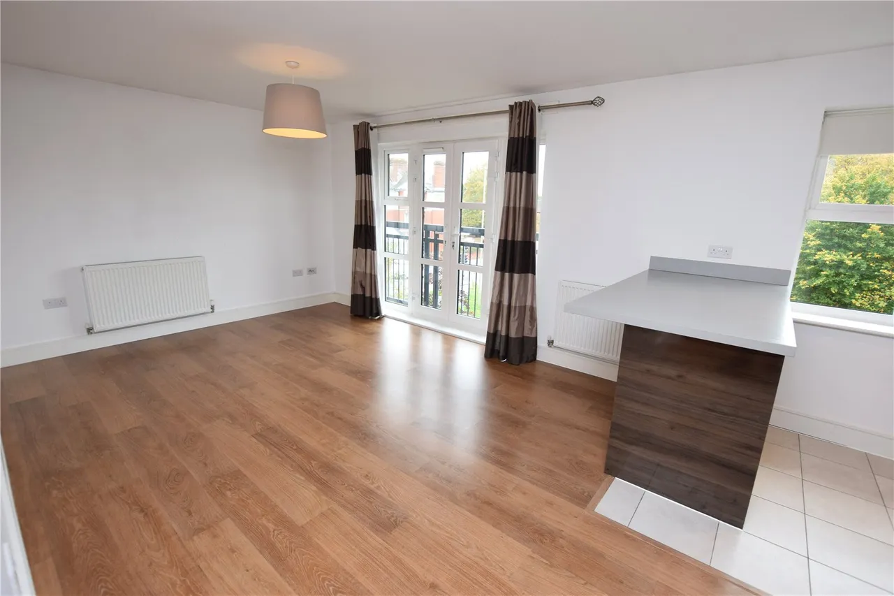Kenley Place, Farnborough, Hampshire, GU14 6FX, photo 4