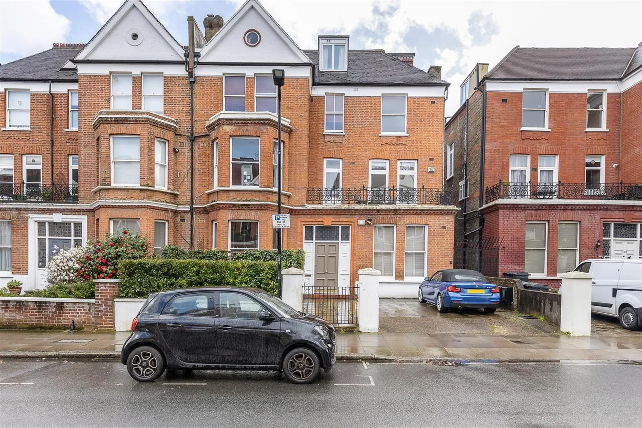 Canfield Gardens, South Hampstead, London NW6 3DY, photo 5