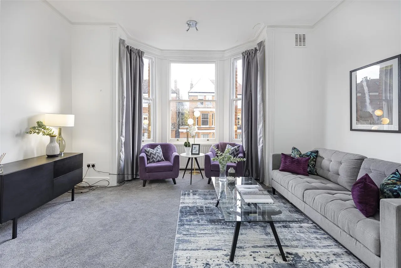 2 bed house for sale — Canfield Gardens, South Hampstead, London NW6 3DY