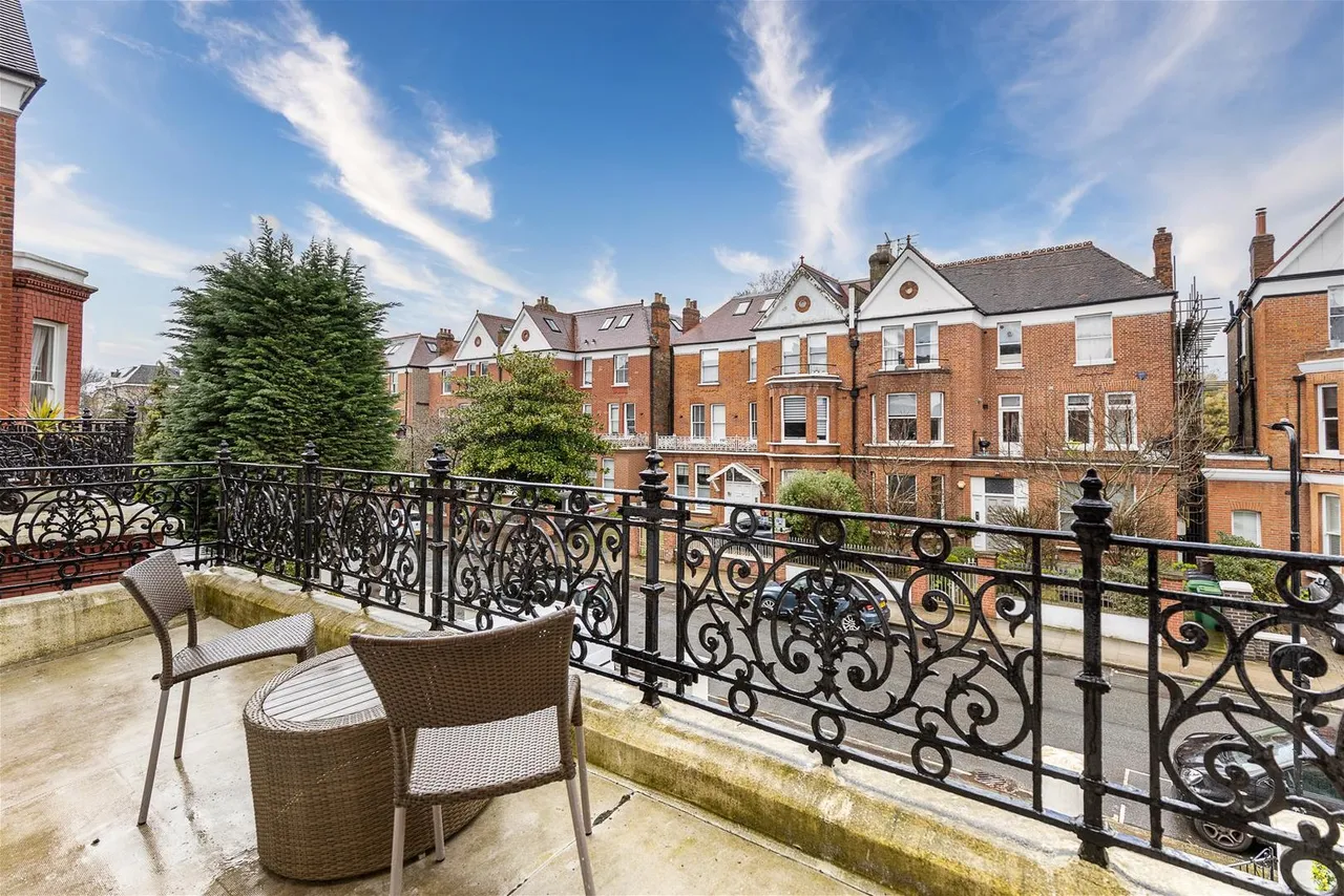 Canfield Gardens, South Hampstead, London NW6 3DY, photo 2