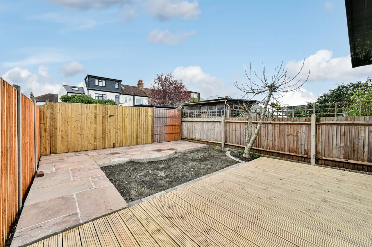 126 Gorringe Park Avenue, Mitcham, photo 3