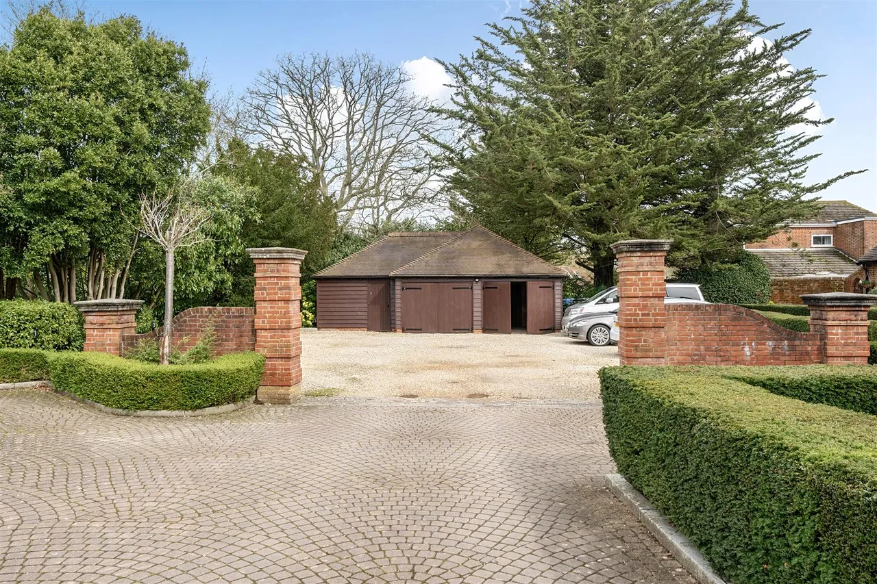 Fairlawns, Burridge, photo 22