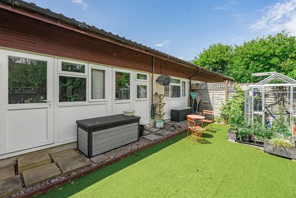 Garraways, Coffee Hall, Milton Keynes, Buckinghamshire, MK6 5DU, photo 10