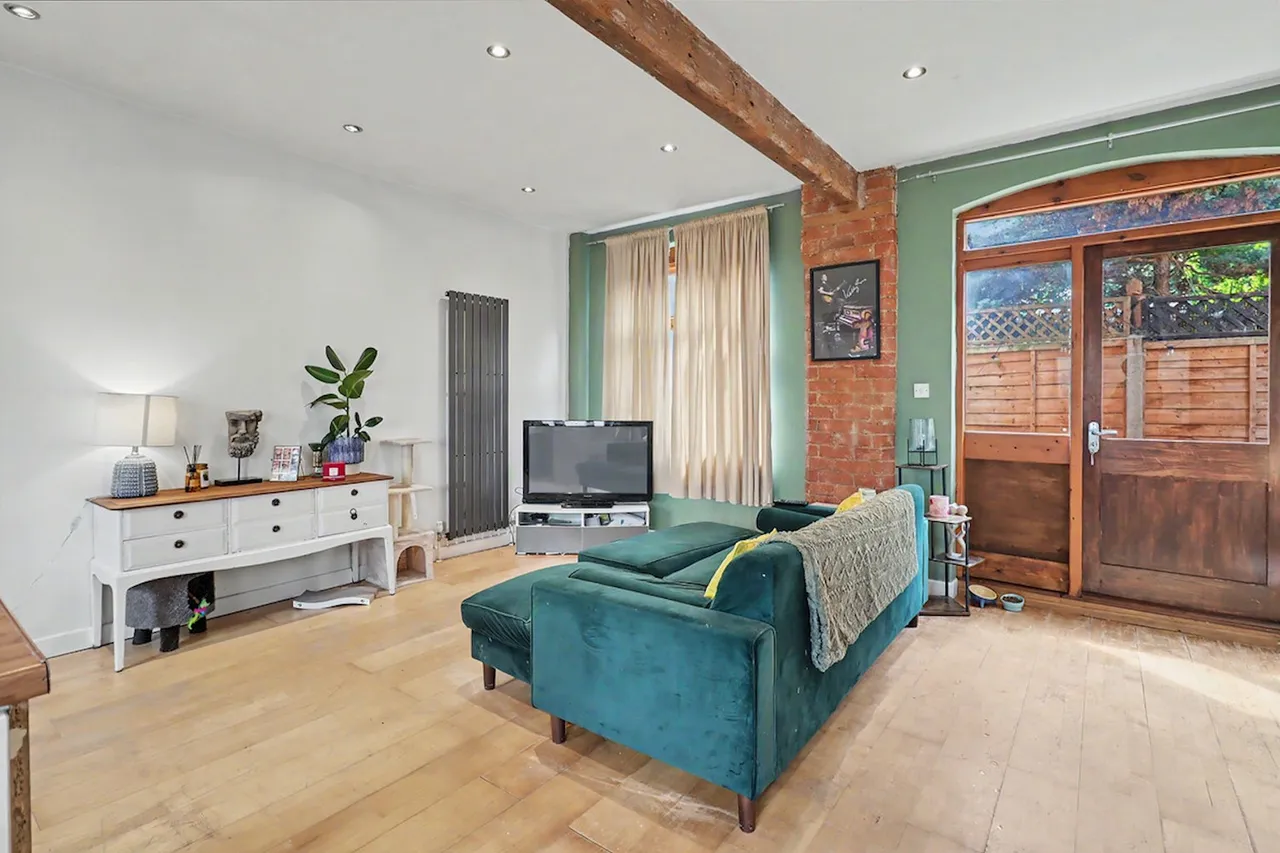 James Street, Blaby, LE8, photo 4