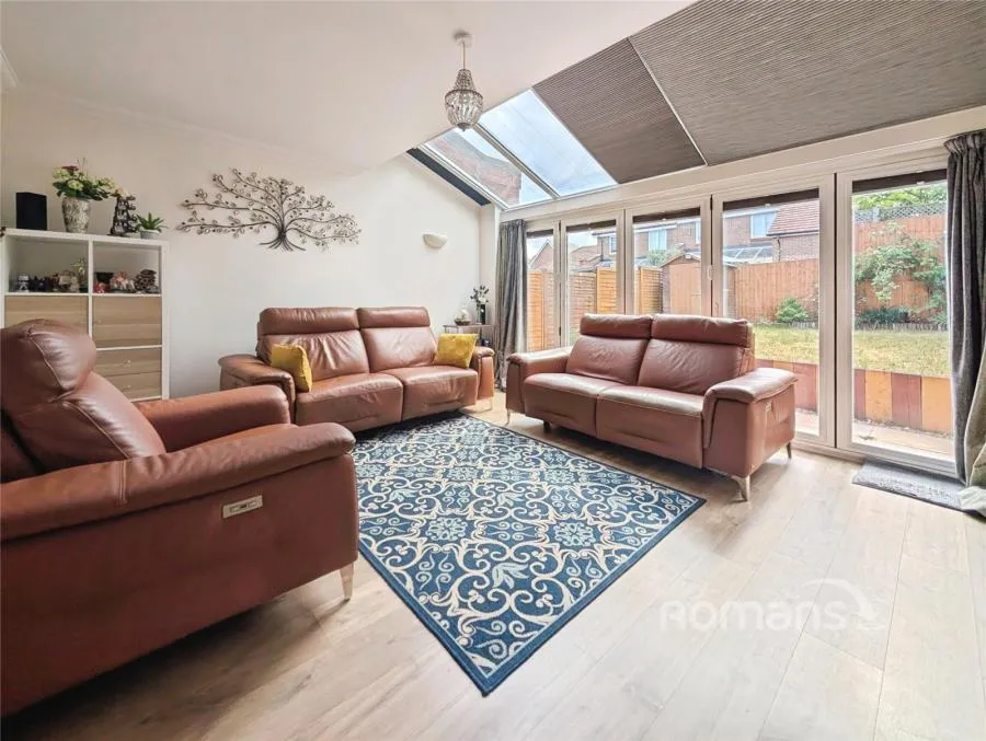 Repton Crescent, Earley, RG6, photo 4
