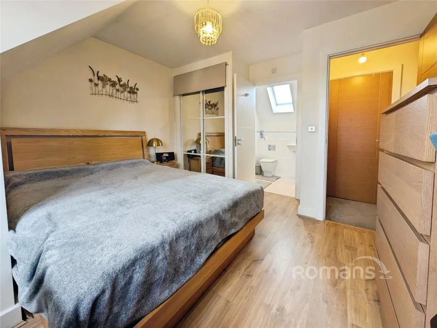 Repton Crescent, Earley, RG6, photo 5
