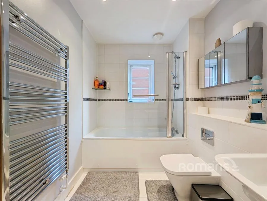 Repton Crescent, Earley, RG6, photo 6