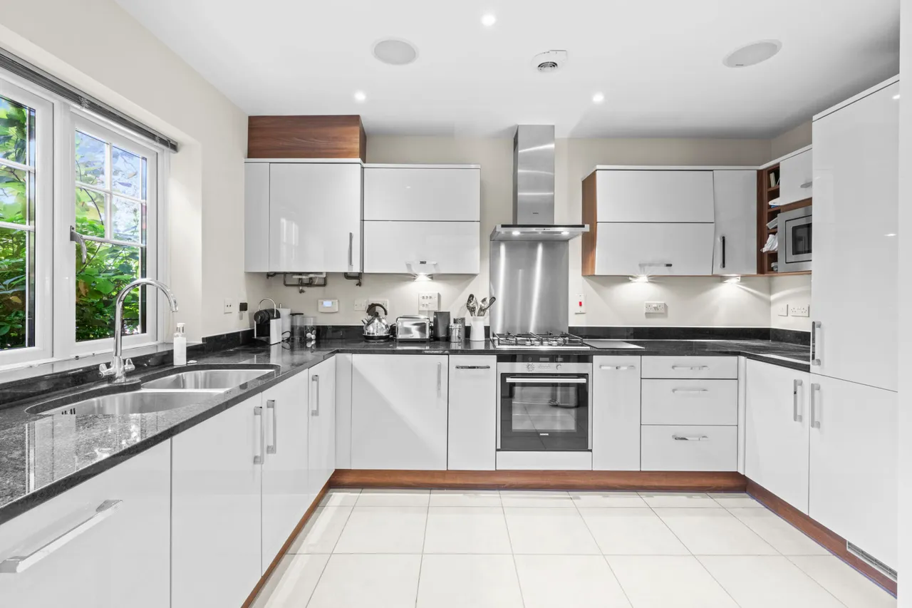 Station Road, Beaconsfield, HP9, photo 2