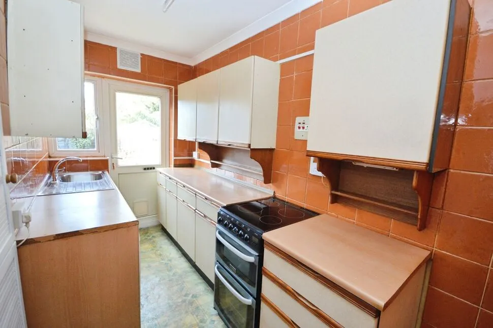 Amesbury Road, Hanworth, TW13, photo 4