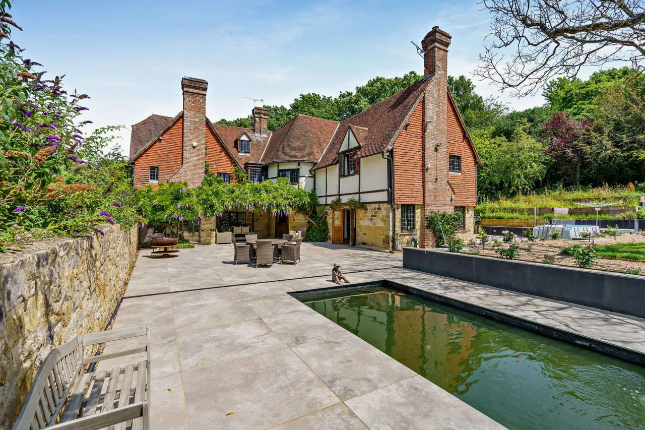 Henley Down, Catsfield, Battle, East Sussex, TN33 9BN, photo 5