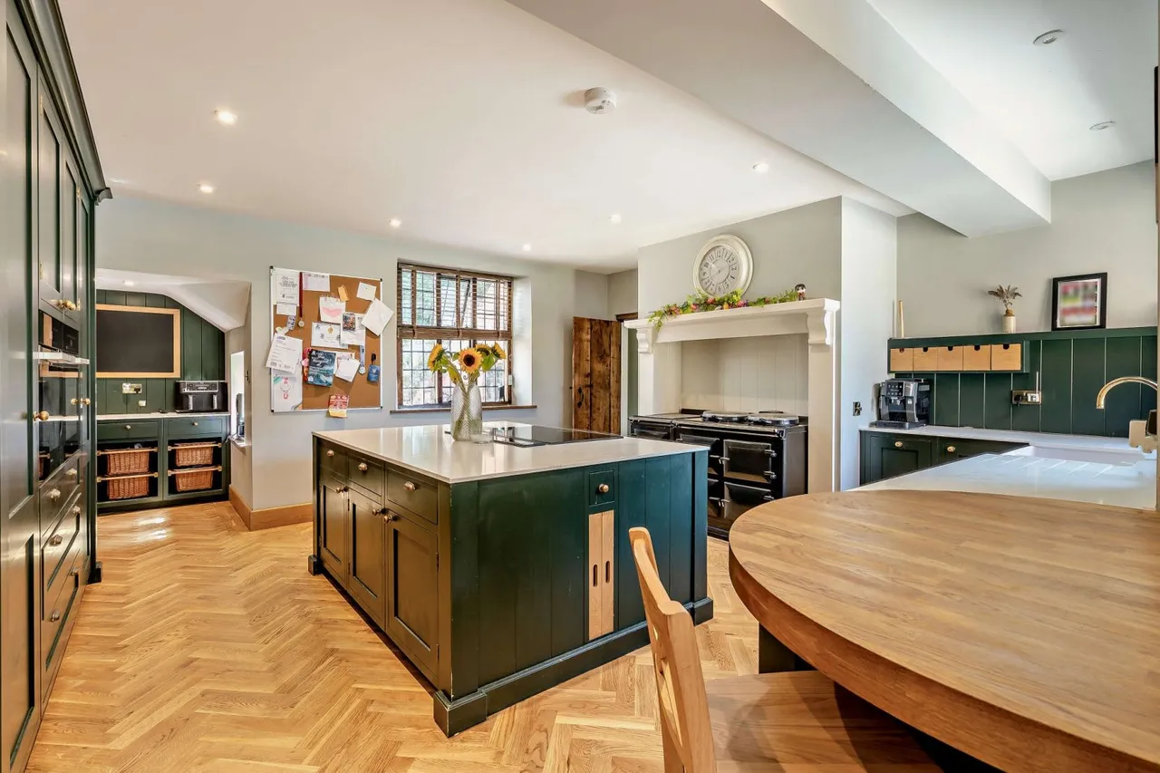 Henley Down, Catsfield, Battle, East Sussex, TN33 9BN, photo 11