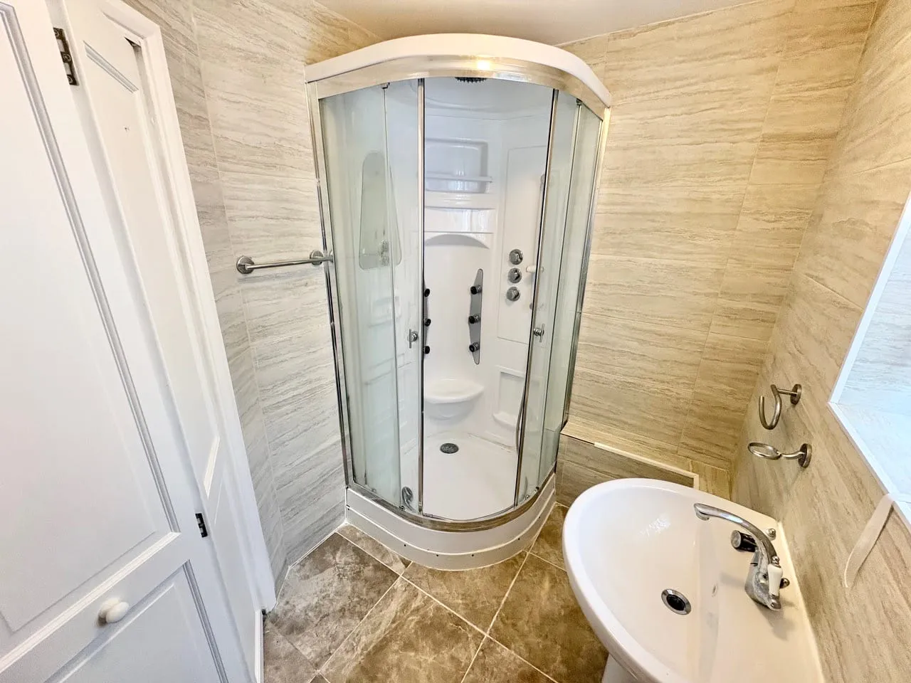 Huckleberry Close, Walnut Tree, Milton Keynes, Milton Keynes, MK7 7ER, photo 10