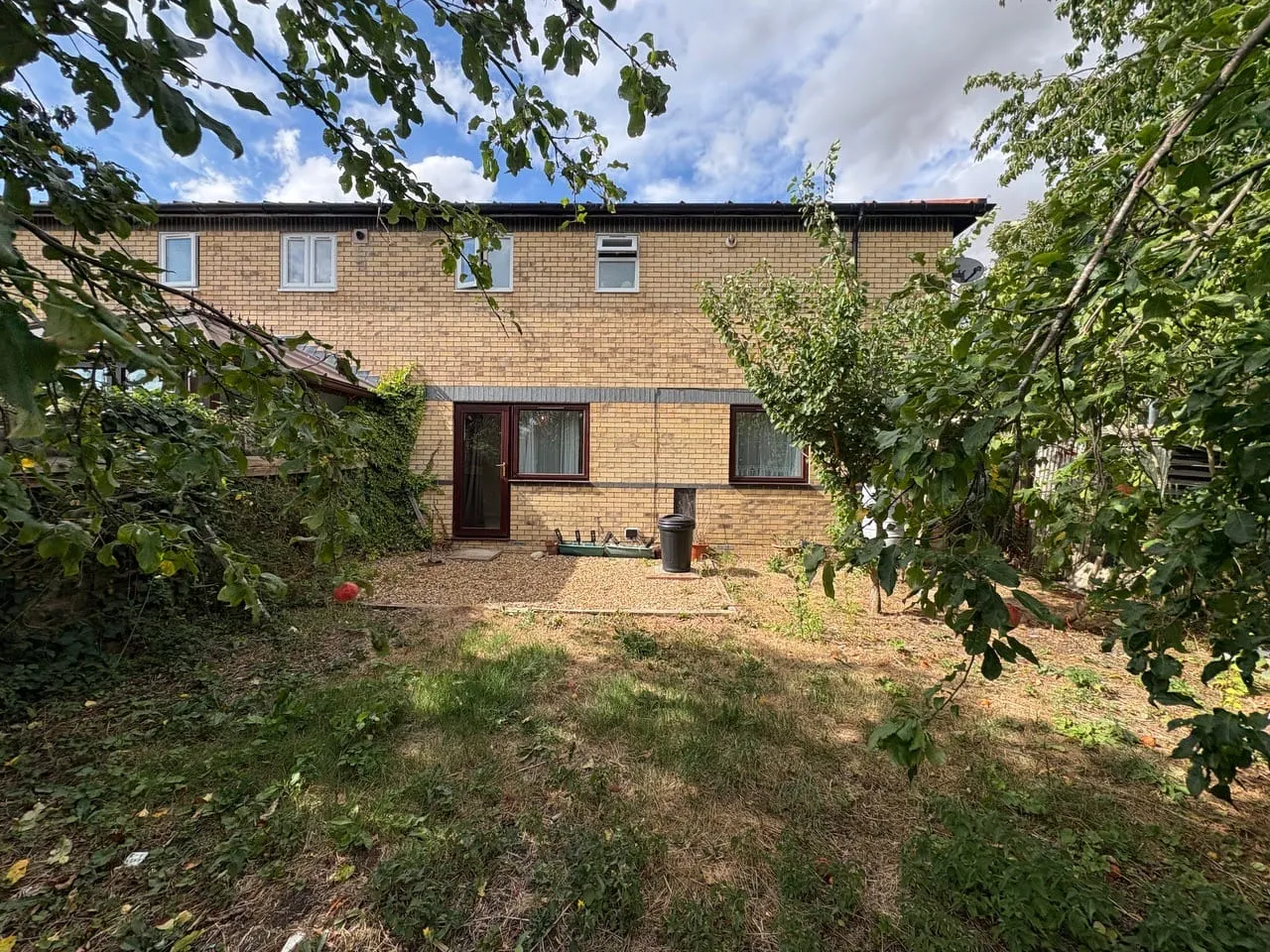 Huckleberry Close, Walnut Tree, Milton Keynes, Milton Keynes, MK7 7ER, photo 3