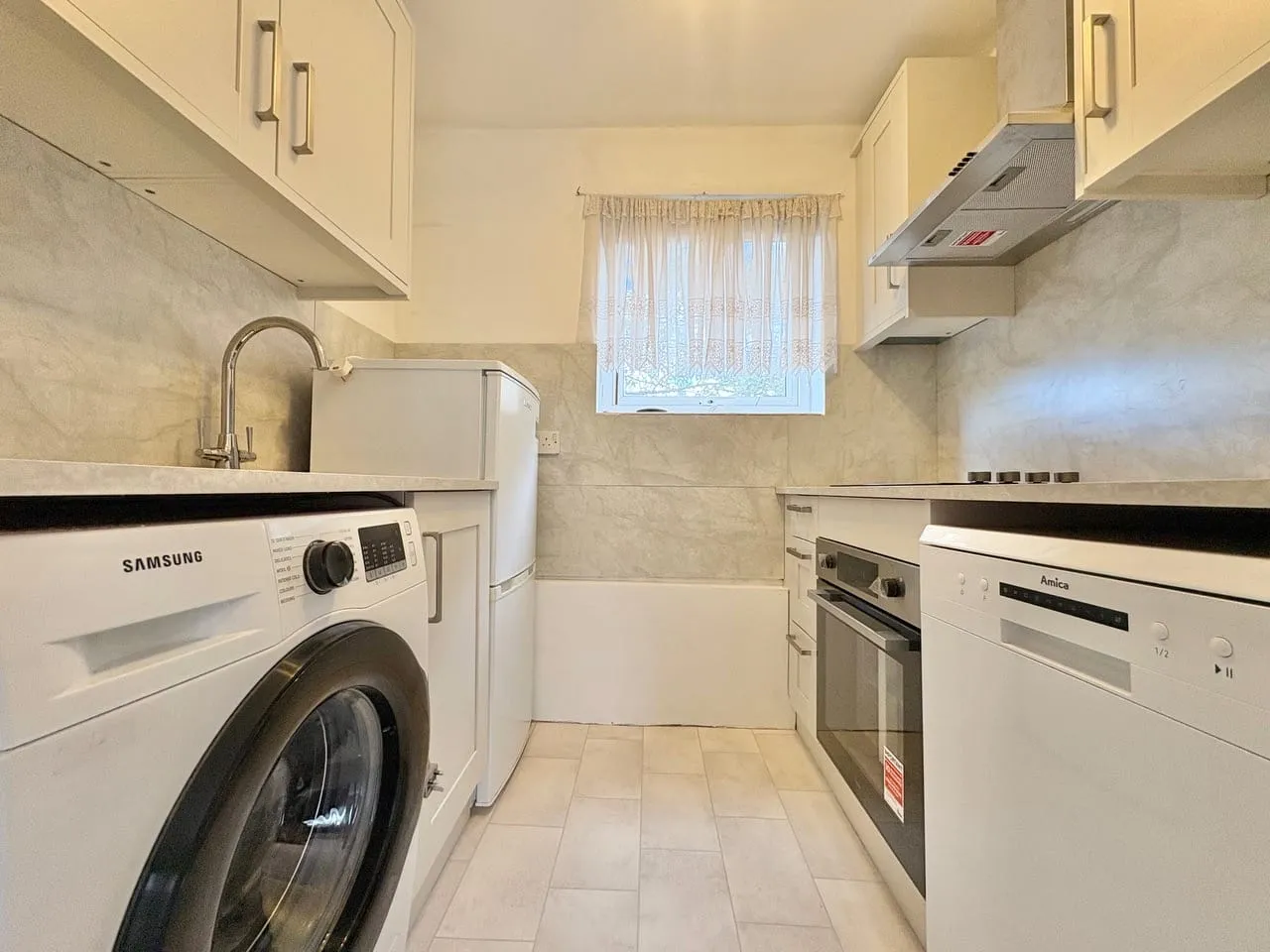 Huckleberry Close, Walnut Tree, Milton Keynes, Milton Keynes, MK7 7ER, photo 5