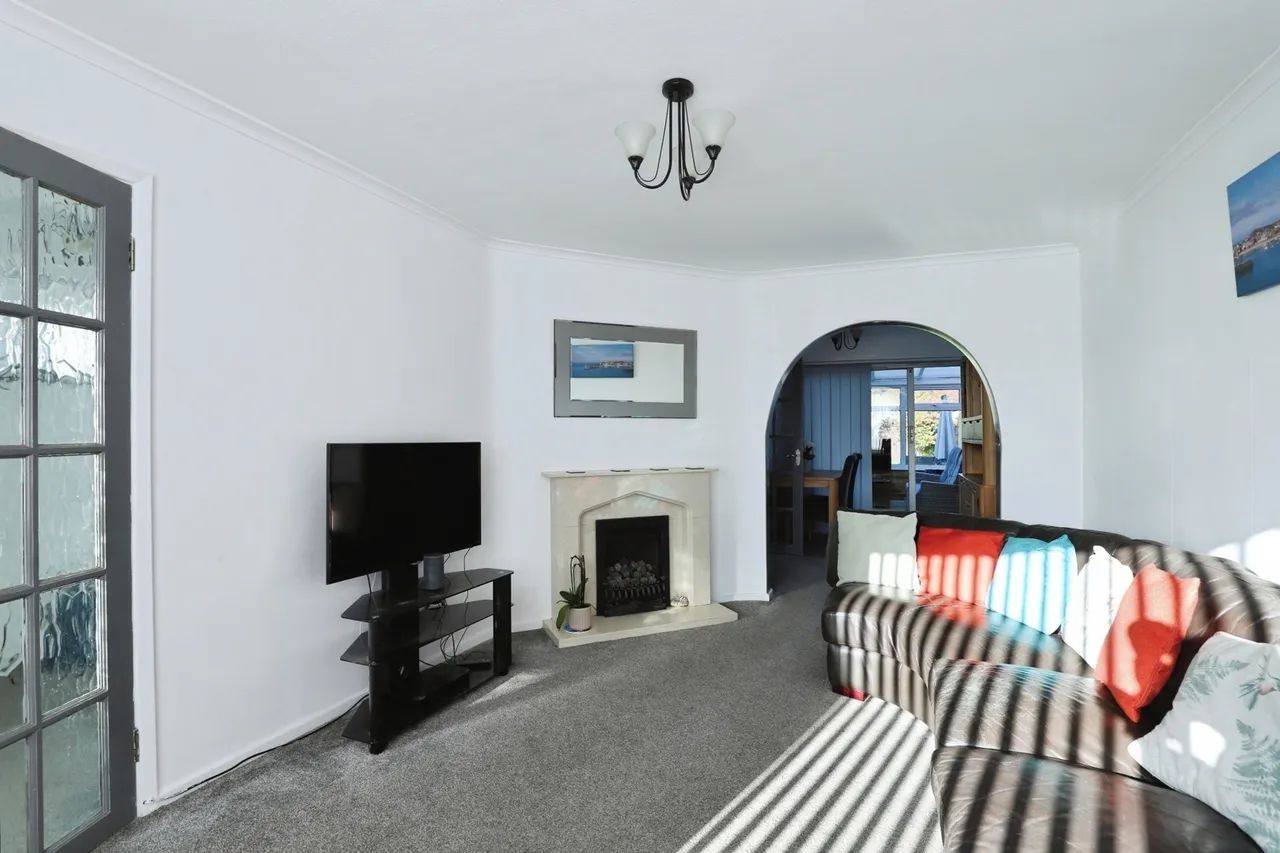Shirley Drive, Syston, LE7, photo 2