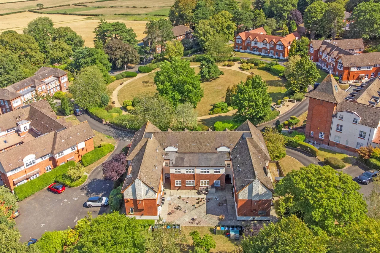 2 bed house for sale, Kingsley Green Kingsley Road, Frodsham