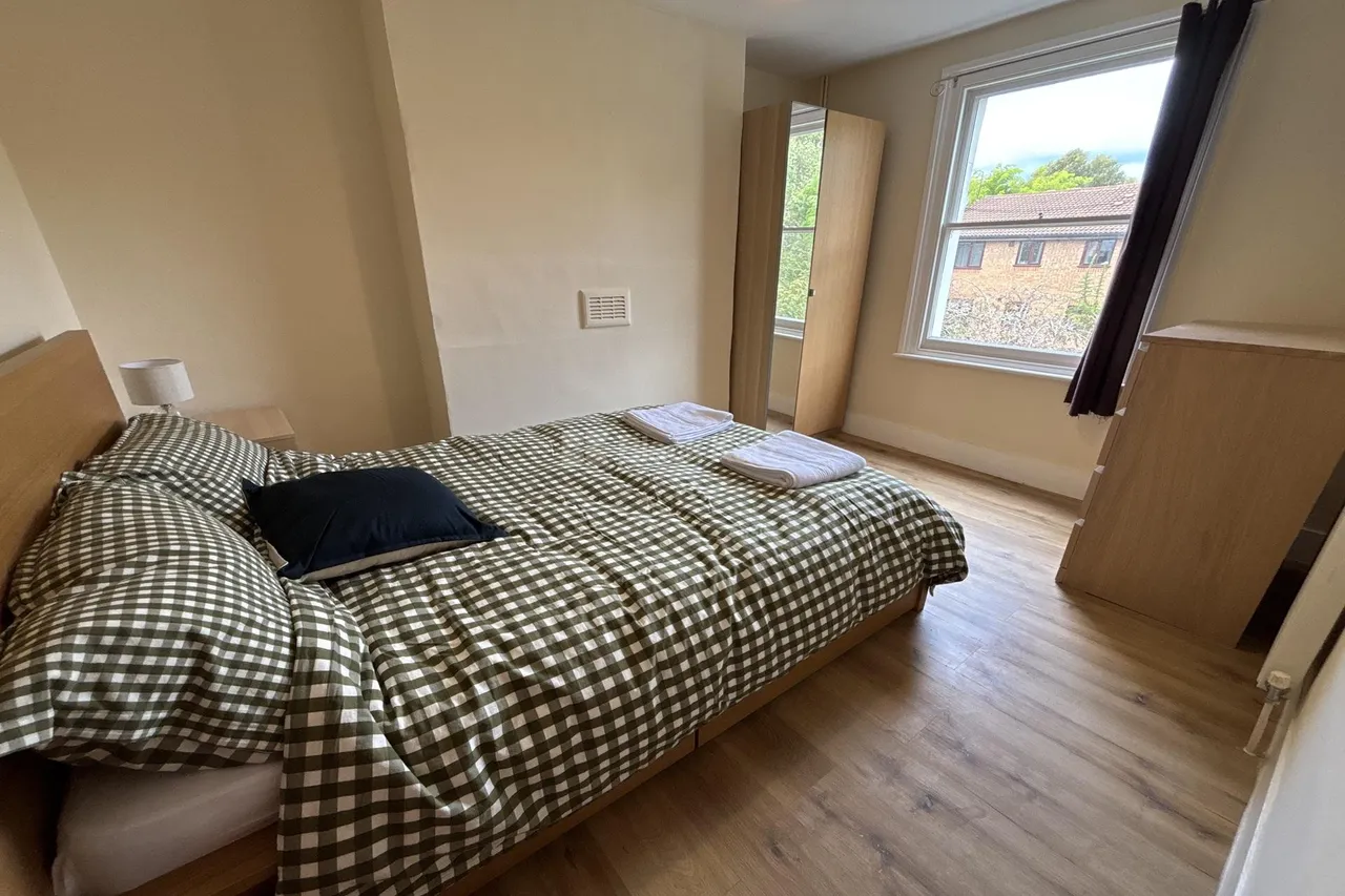 Henshaw Street, SE17, photo 2