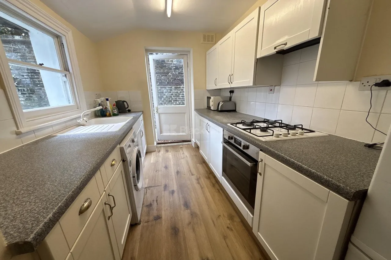 Henshaw Street, SE17, photo 6