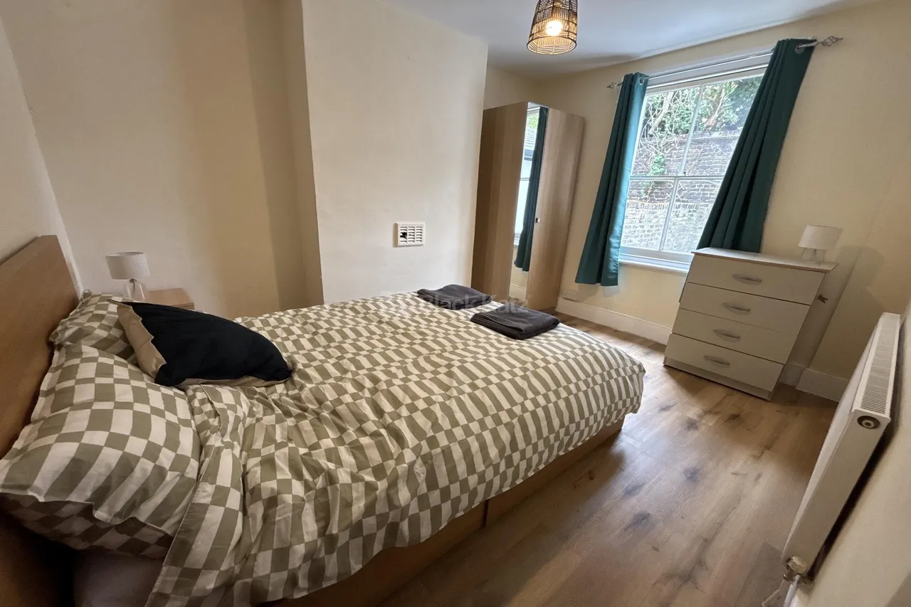 Henshaw Street, SE17, photo 4