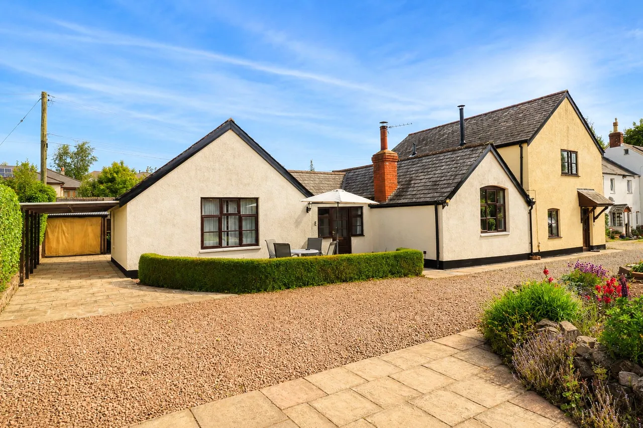 2 bed house for sale, Town Mill, Wiveliscombe, TA4